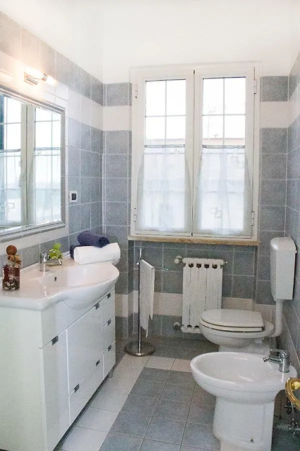 Casa Sul Mare Vada Apartment
