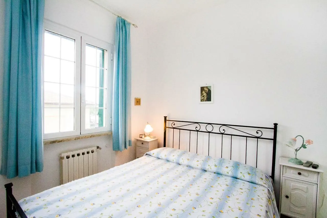Casa Sul Mare Vada Apartman Olaszország